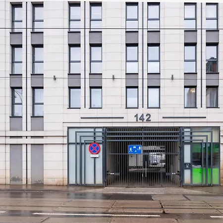 Park Zrodliska Bricks Apartment