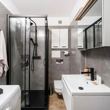 Galante Niedaleko Piotrkowskiej By Bookinghost Lodz